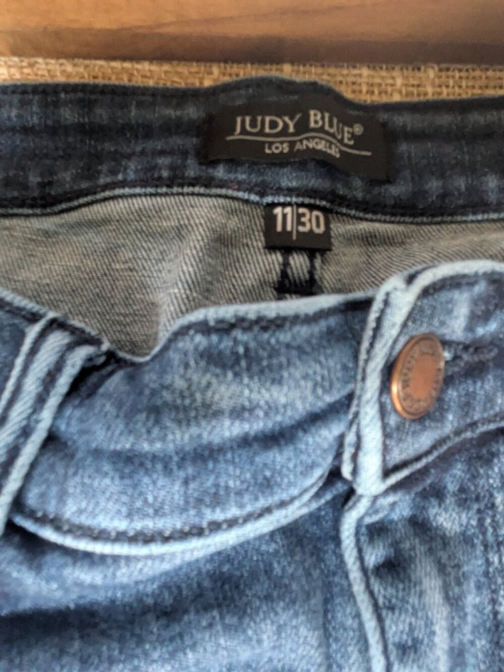 Judy blue jeans distressed boyfriend fit medium wash size 11/30 #293 - Picture 5 of 7